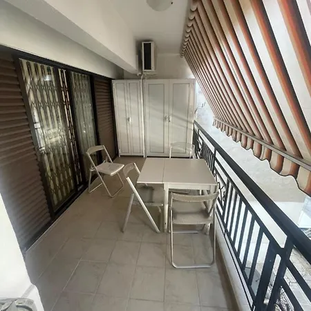 Ouziel Luxury House شقة *